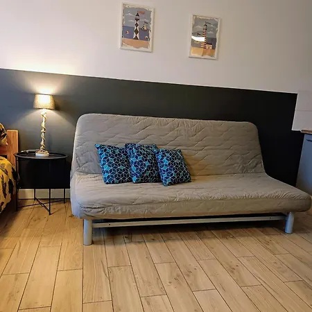 Good Night In Ii Apartment *